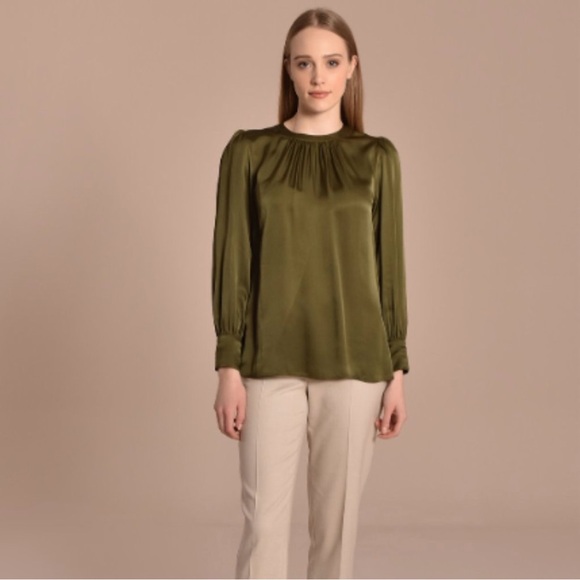 H&M Tops - ✨3/$20✨ H&M Long Sleeve Satin Green Gather Blouse. Size 12